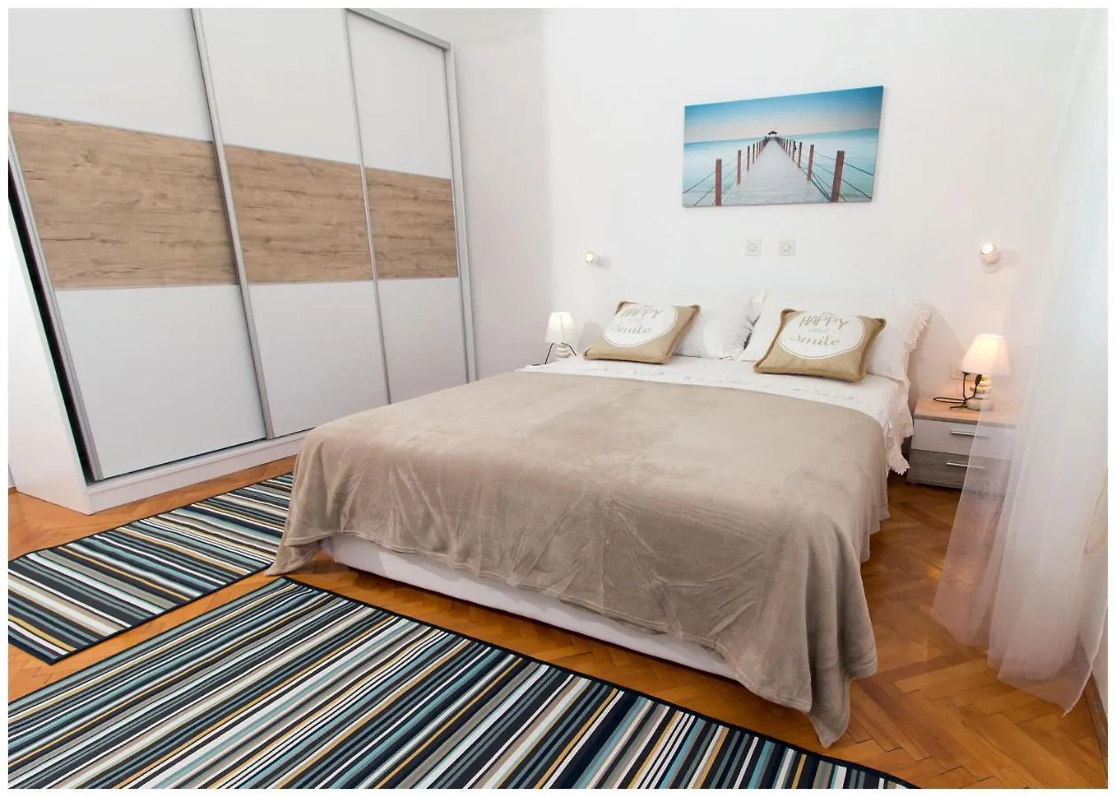 Large Apartment Between Split And Trogir Kaštela