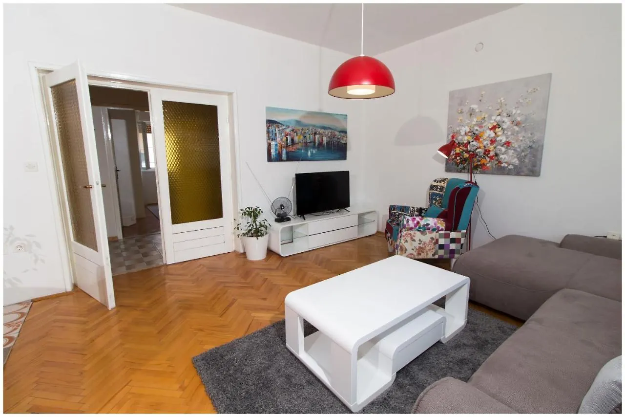 Large Apartment Between Split And Trogir Kastela