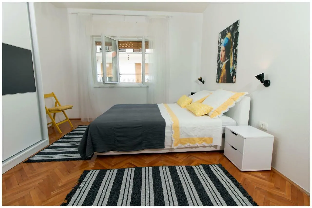 Large Apartment Between Split And Trogir Kastela